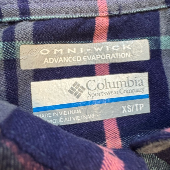 Columbia Women's Blue and Pink Plaid Button Down Shirt Size XS - Picture 3 of 3